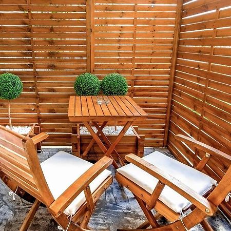 Lux Studio 11 With Yard In The Heart Of Athens Apartment Екстериор снимка