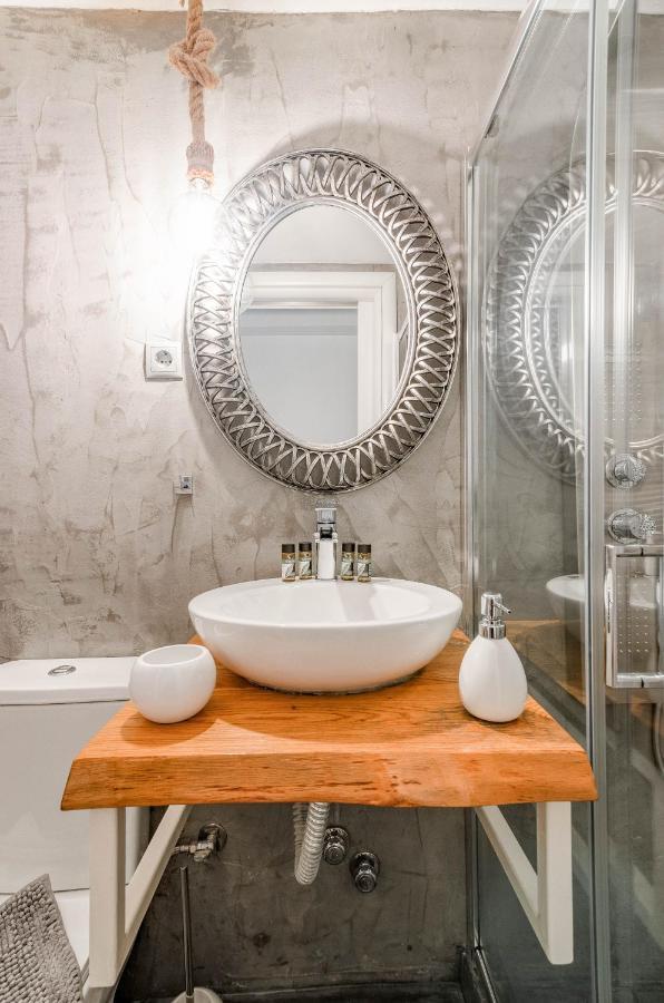 Lux Studio 11 With Yard In The Heart Of Athens Apartment Екстериор снимка